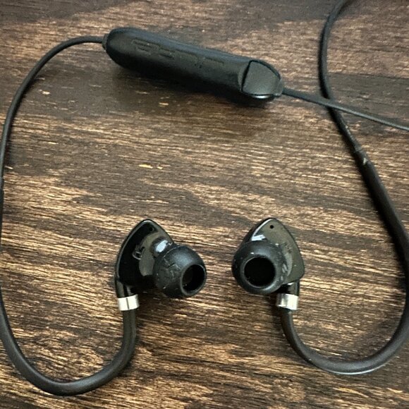 JLab Fit Sport Fitness Earbuds Wireless In Ear Headphones Black Buds Bluetooth - Picture 3 of 5